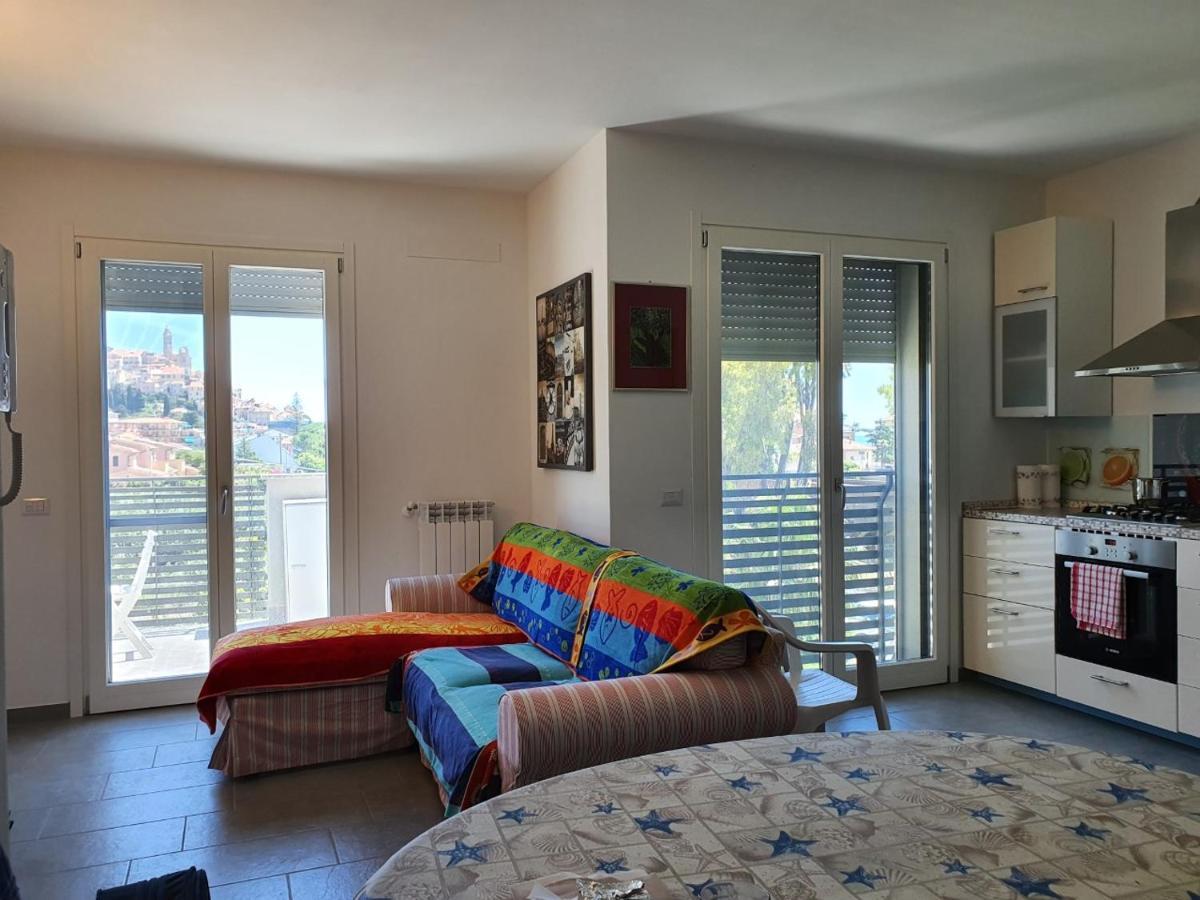 Casa Di Clara Lejlighed San Bartolomeo Al Mare Eksteriør billede